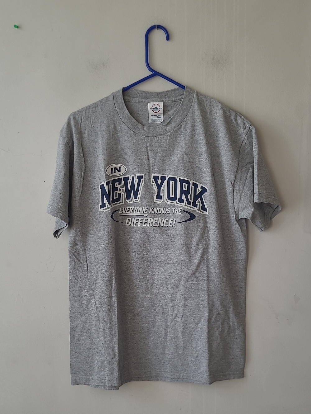 Delta Gray 'New York' Graphic Short Sleeve Tee. New Without Tag